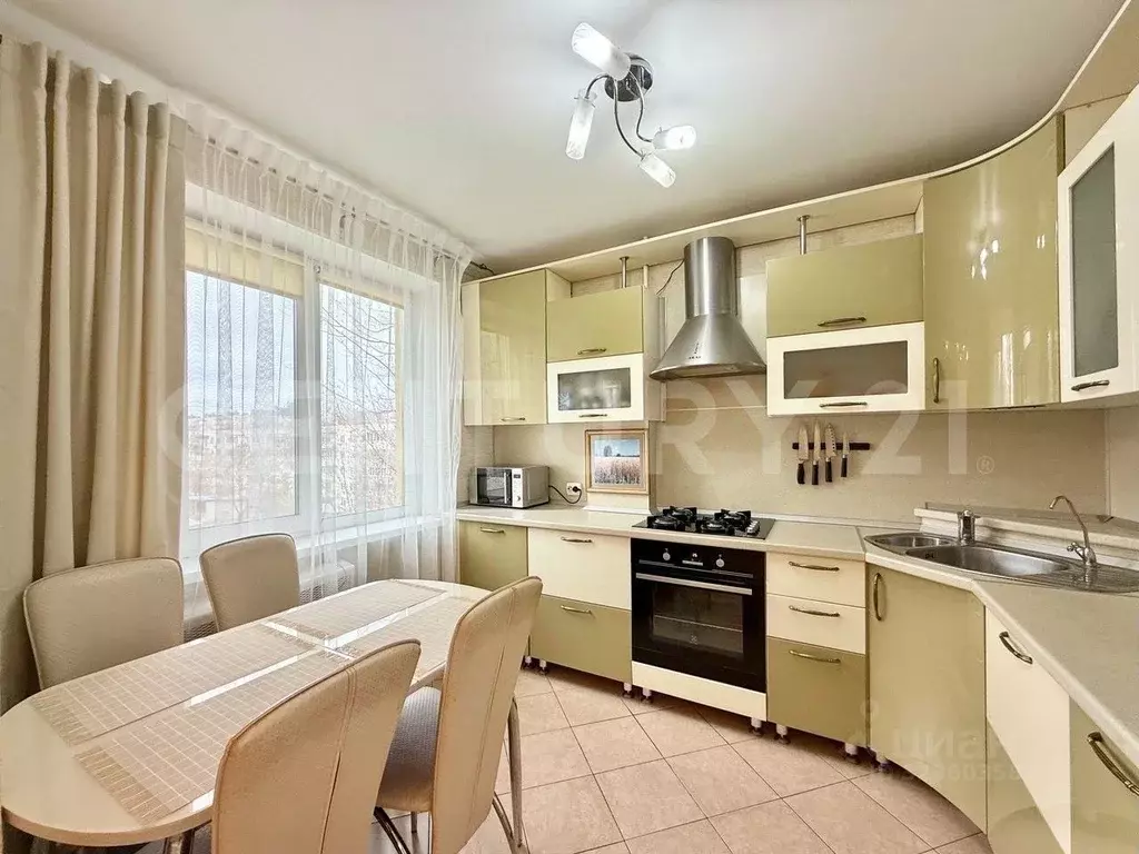 3-к кв. Чувашия, Чебоксары ул. Гузовского, 23 (70.2 м) - Фото 1