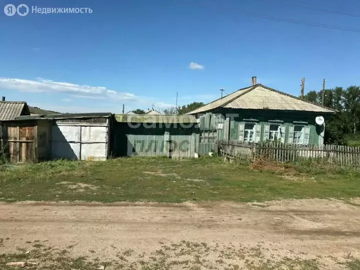 Дом в Челябинская область, Уйский муниципальный округ, посёлок ... - Фото 0