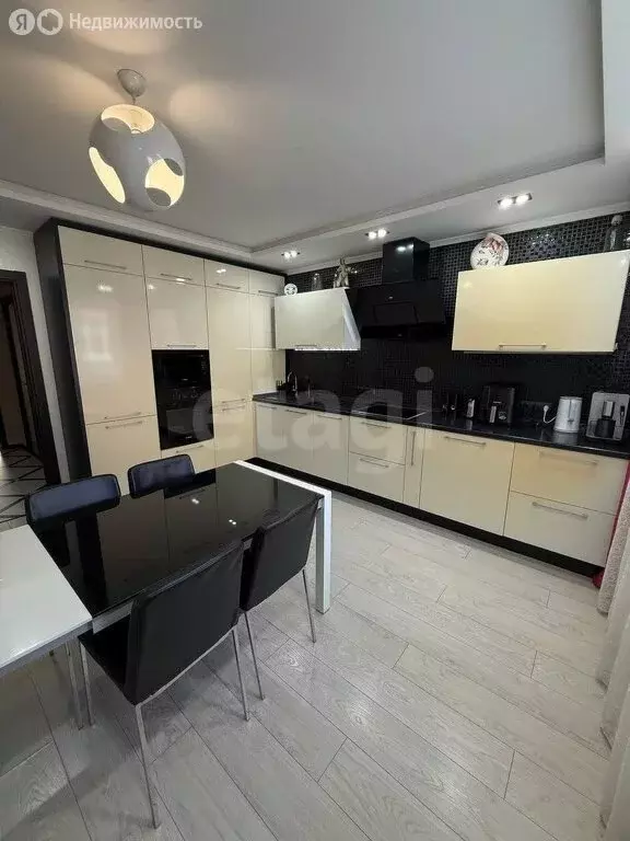 3-комнатная квартира: Тюмень, улица Пермякова, 76к2 (92.5 м) - Фото 2