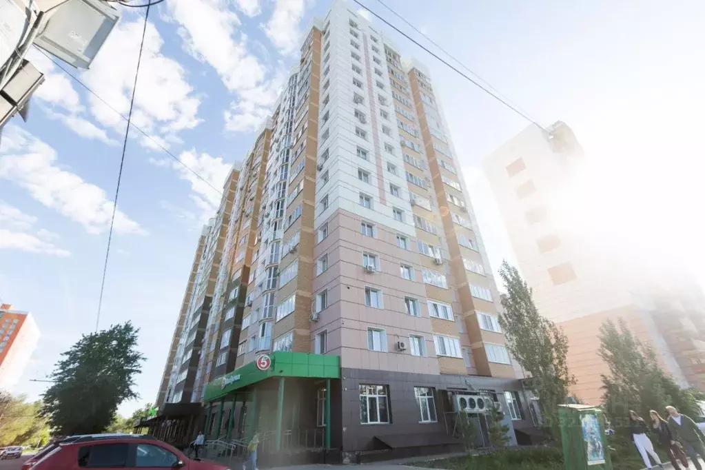 3-к кв. Оренбургская область, Оренбург Комсомольская ул., 199/1 (80.1 ... - Фото 1