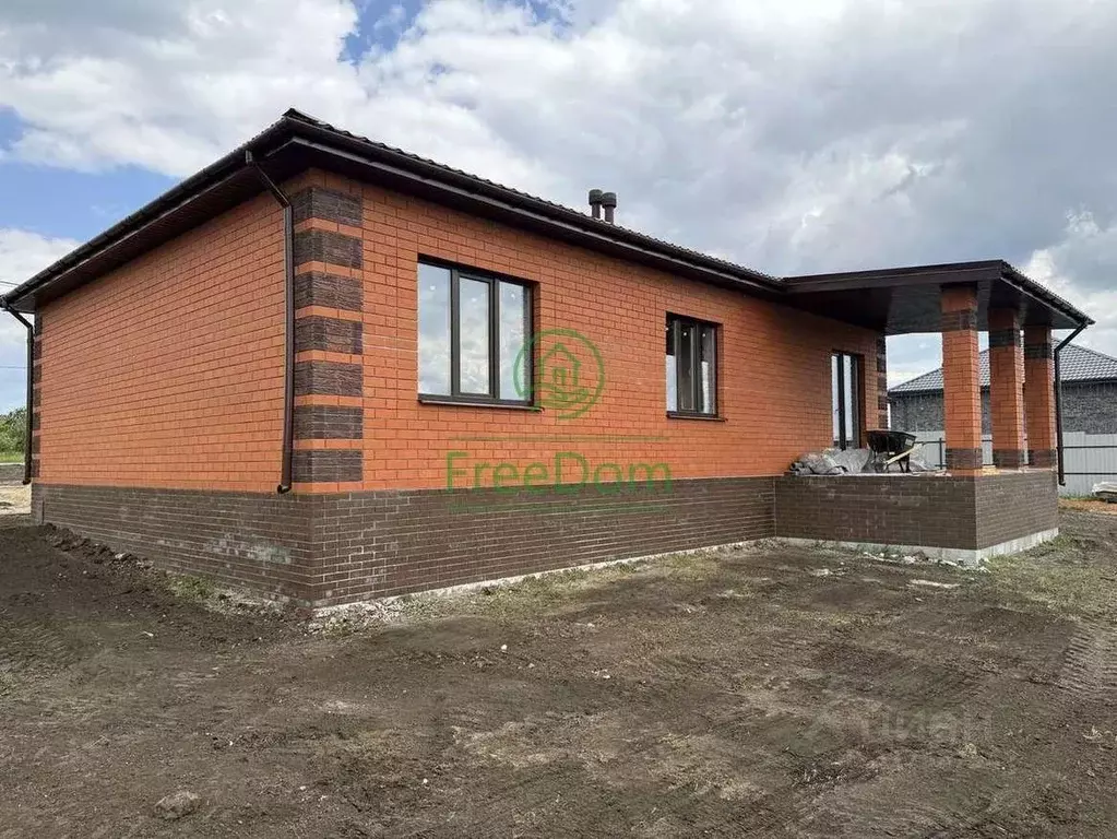 Дом в Белгородская область, Строитель Яковлевский городской округ, ул. ... - Фото 1