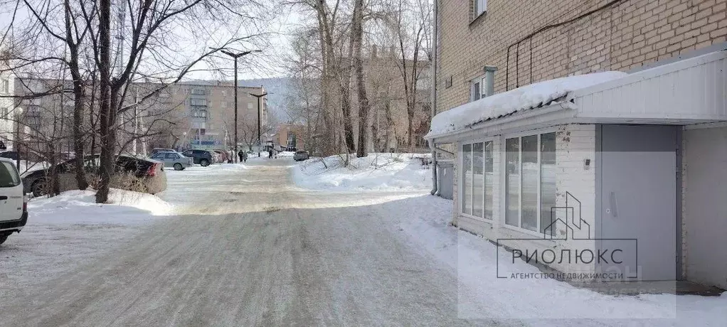 Торговая площадь в Челябинская область, Миасс ул. Романенко, 40 (80 м) - Фото 2