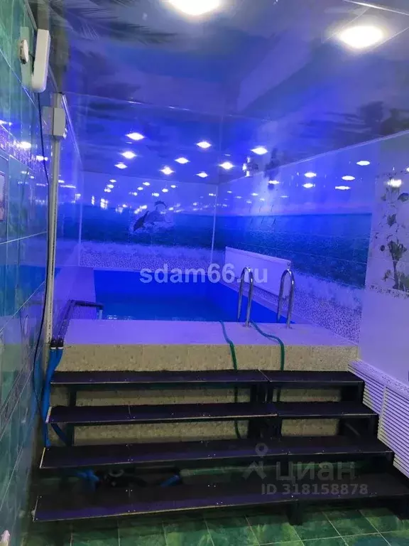 Дом в Свердловская область, Екатеринбург ул. Вакина, 83 (500 м) - Фото 0