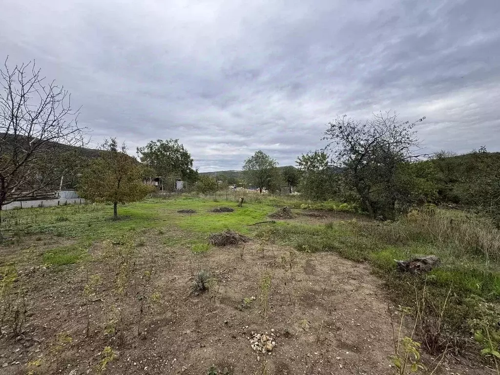 Участок в Севастополь с. Родное, ул. Школьная, 15 (6.5 сот.) - Фото 1