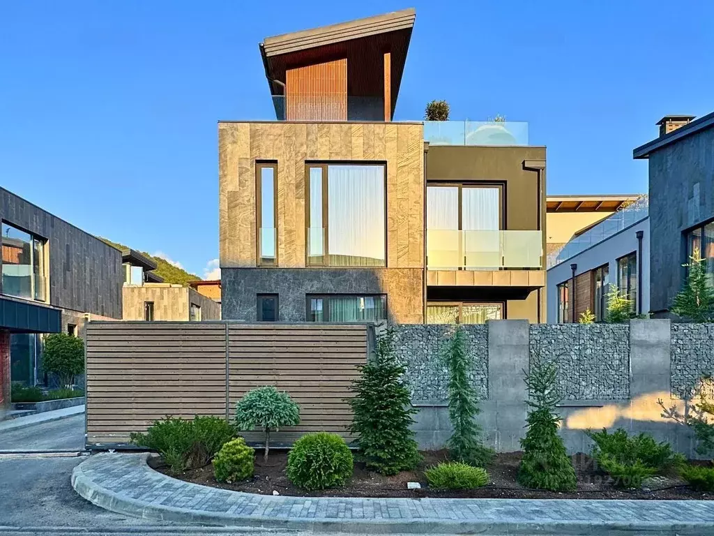 Дом в Краснодарский край, Сочи с. Эстосадок, ул. Гаражная (350 м) - Фото 2