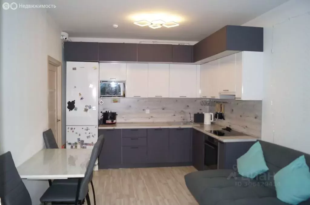 2-комнатная квартира: Екатеринбург, улица Блюхера, 40 (56.3 м) - Фото 1