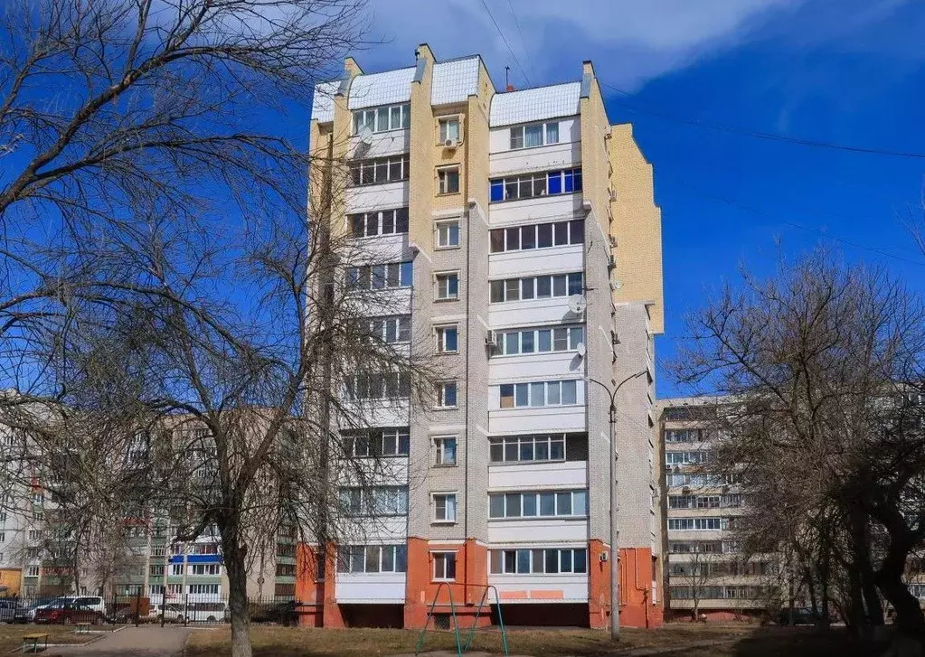 3-к кв. Орловская область, Орел Новосильская ул., 8 (107.0 м) - Фото 0