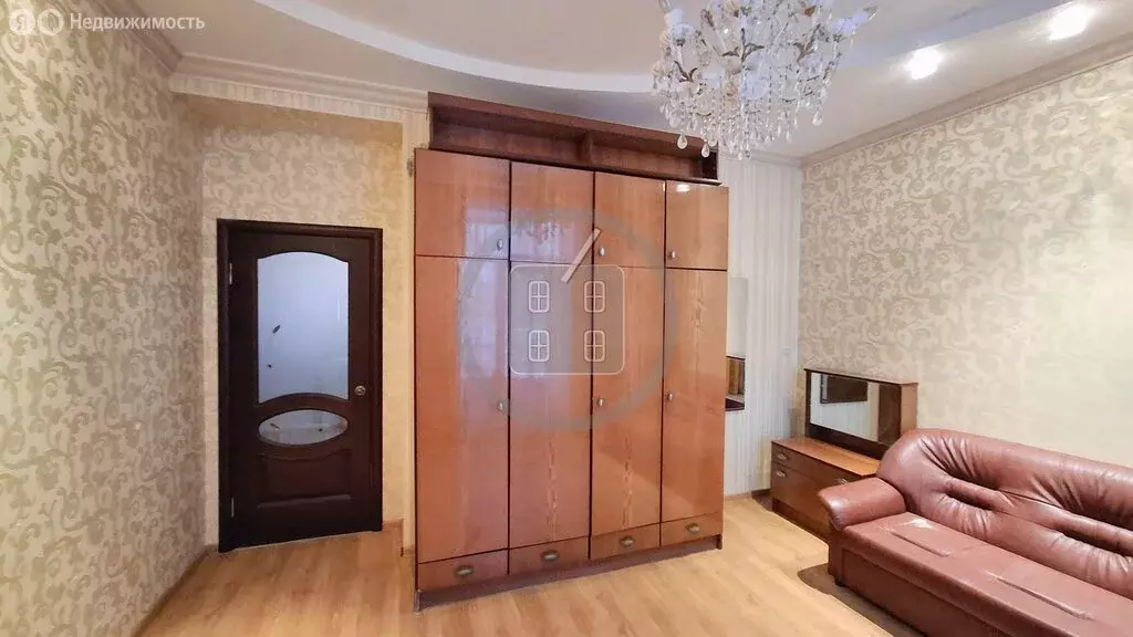 3-комнатная квартира: Калуга, Социалистическая улица, 8 (73.1 м) - Фото 1