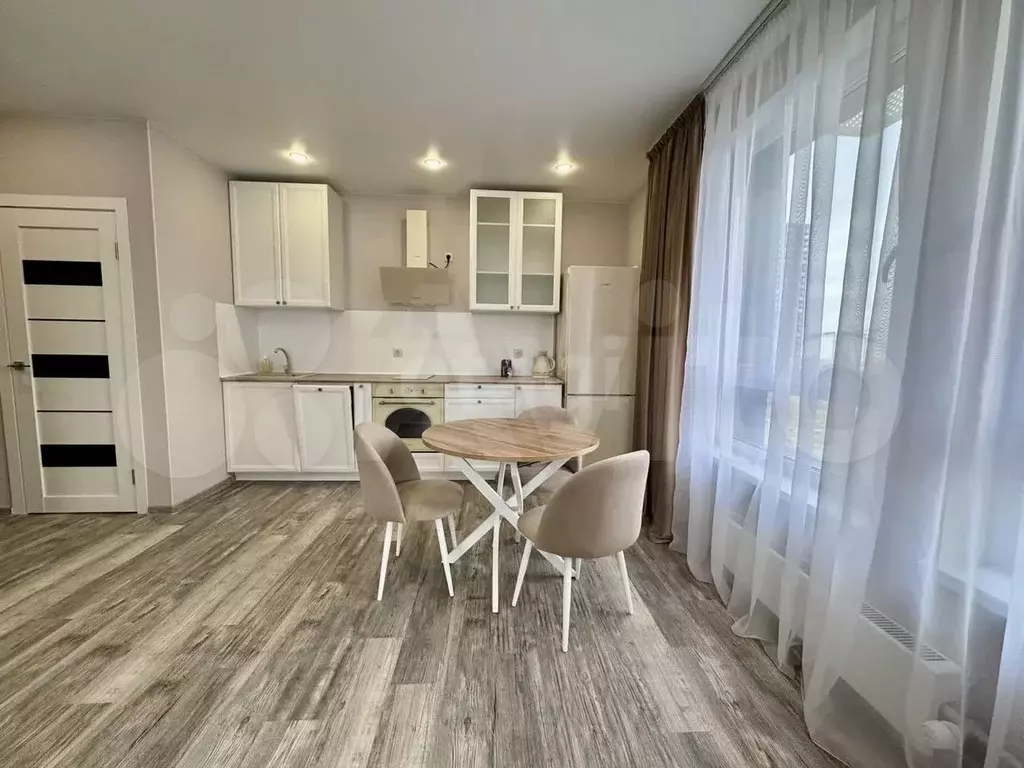 2-к. квартира, 60 м, 4/15 эт. - Фото 0