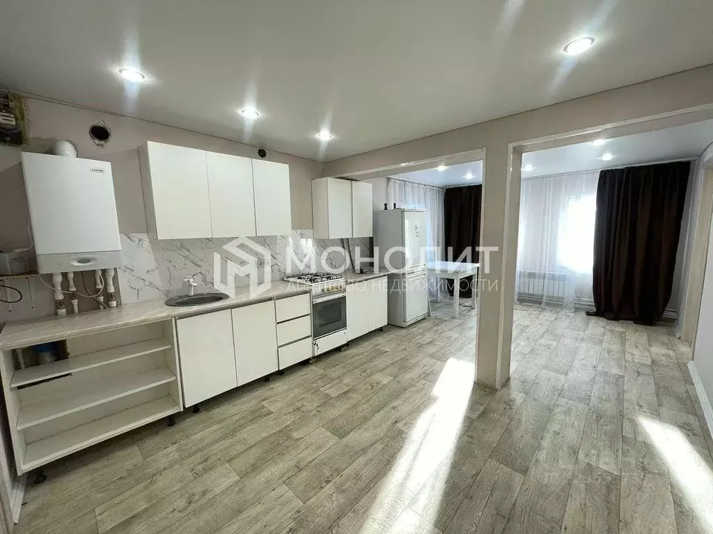 Дом в Белгородская область, Старый Оскол Офицерская ул. (65 м) - Фото 1