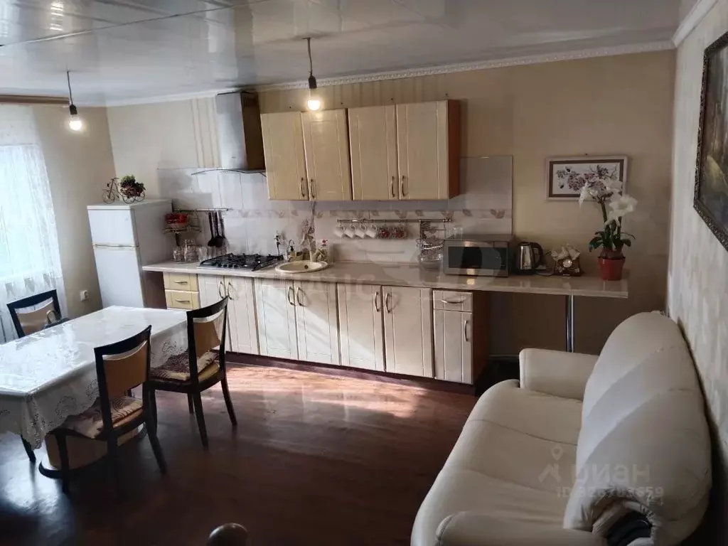 Дом в Калининградская область, Калининград Тихоокеанская ул., 24 (160 ... - Фото 1