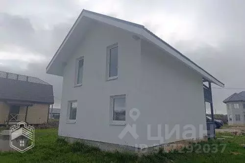 Дом в Новгородская область, Новгородский район, Ермолинское с/пос, д. ... - Фото 1