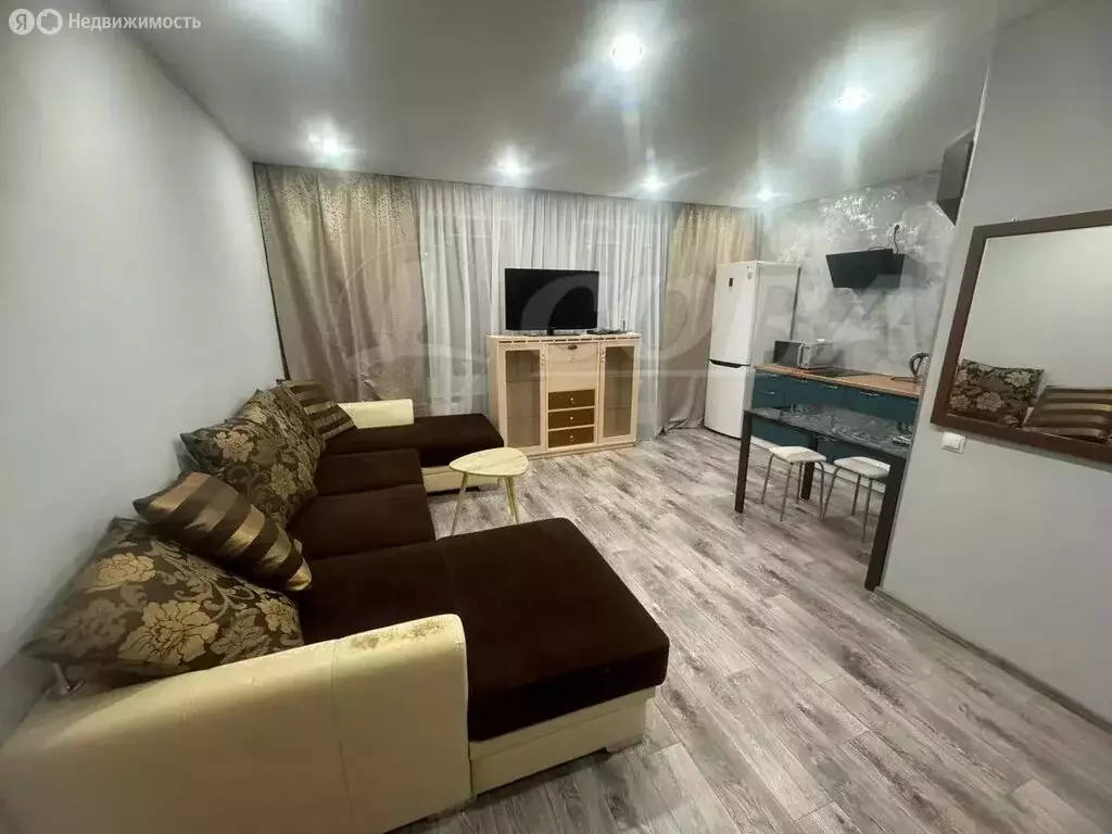 Квартира-студия: Тобольск, 15-й микрорайон, 39 (30 м) - Фото 1