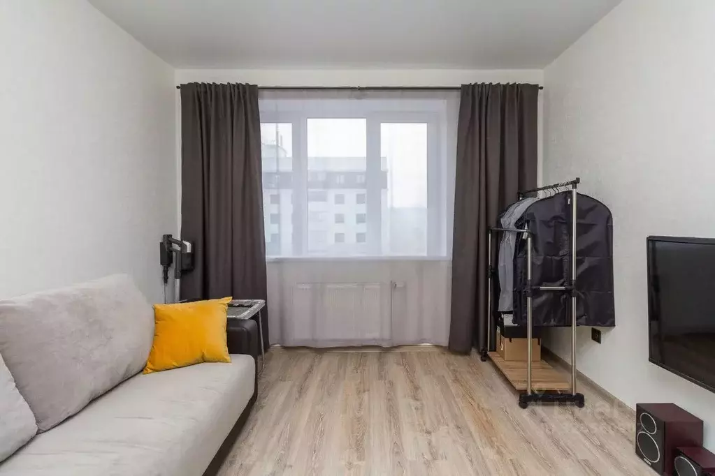 Студия Тюменская область, Тюмень ул. Тальниковая, 3 (25.4 м) - Фото 1