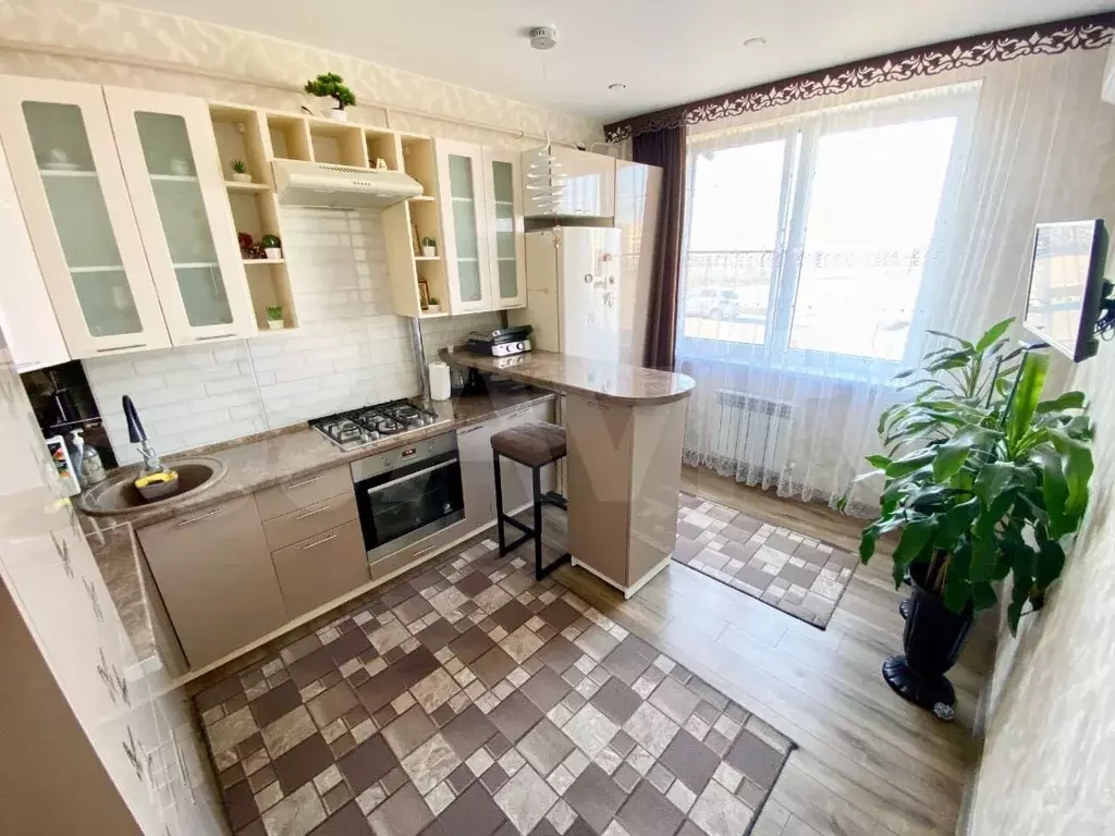 2-к. квартира, 60м, 1/4эт. - Фото 1