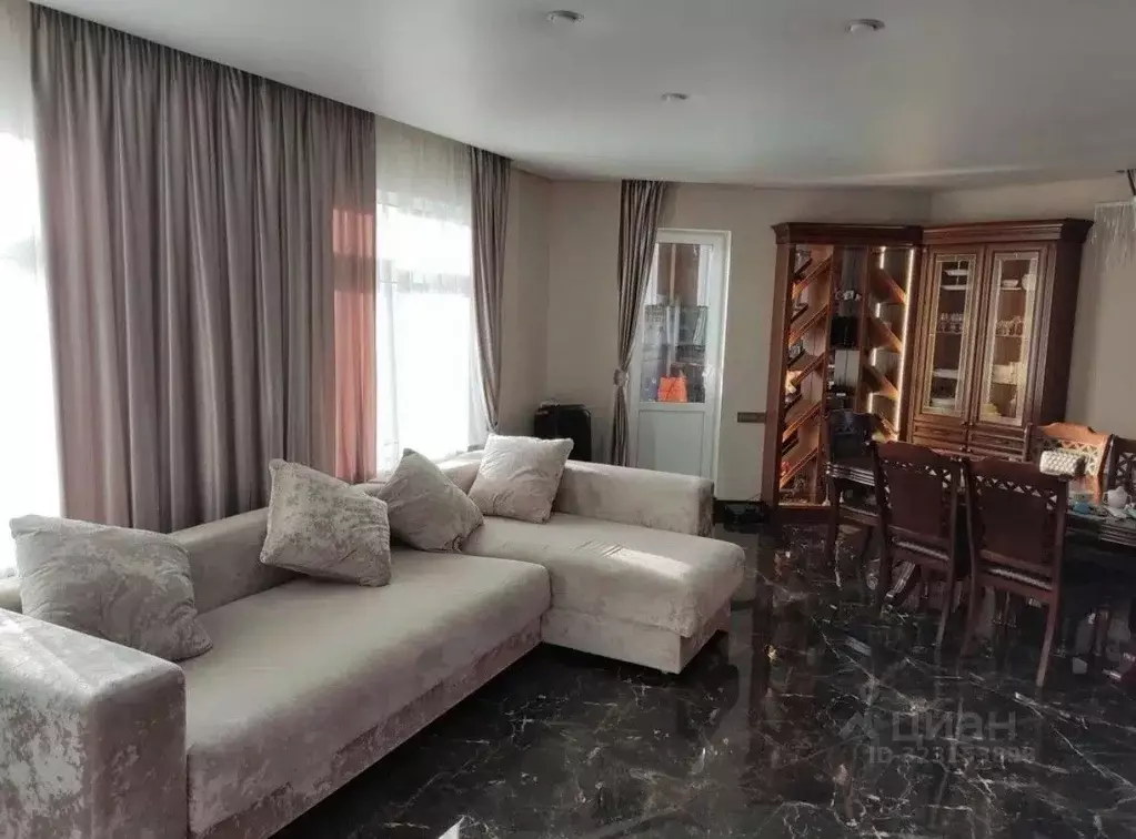 3-к кв. Саха (Якутия), Якутск Вилюйский тракт, 3-й км, 9А (92.0 м) - Фото 1