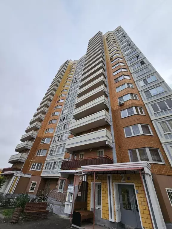 3-к кв. Москва Синявинская ул., 11к15 (72.5 м) - Фото 0