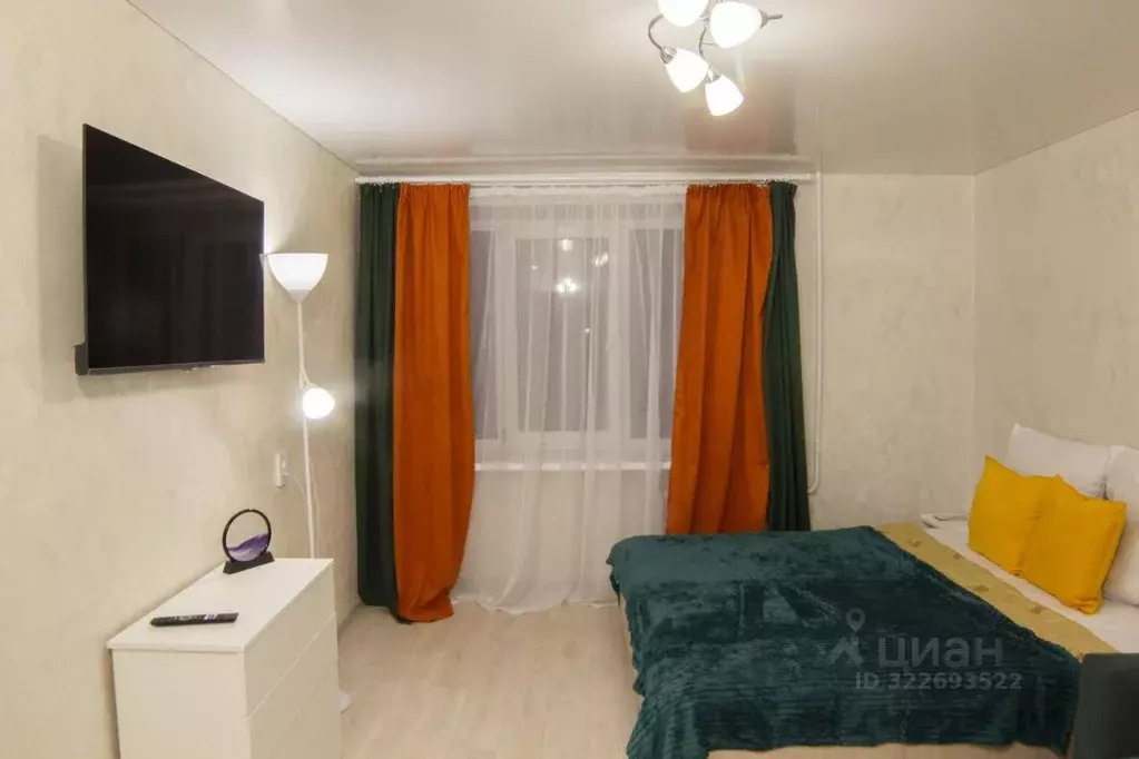 2-к кв. Нижегородская область, Нижний Новгород ул. Родионова, 15 (42.0 ... - Фото 1