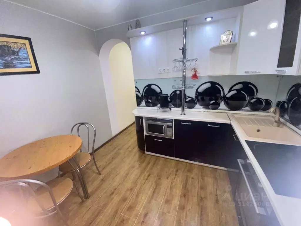 2-к кв. Коми, Сыктывкар просп. Бумажников, 52 (53.6 м) - Фото 1