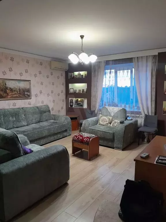 3-к. квартира, 70 м, 4/9 эт. - Фото 0