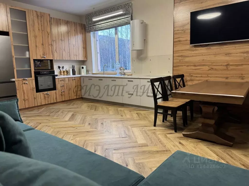 Дом в Алтай, Чемальский район, с. Чемал ул. Благодатная (240 м) - Фото 2