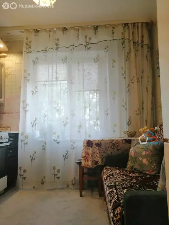 1-комнатная квартира: Омск, посёлок Амурский, улица Багратиона, 29Ж ... - Фото 2