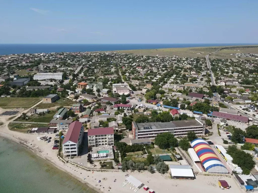 Участок в Крым, Черноморский район, с. Межводное ул. Умера Ипчи (10.0 ... - Фото 1
