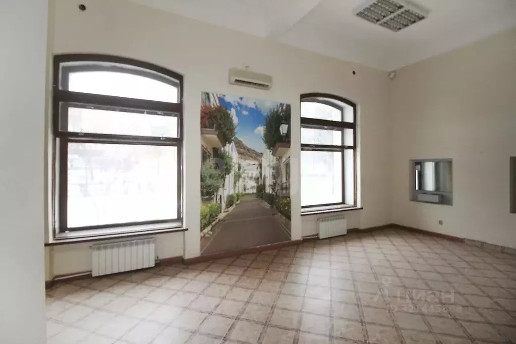 Торговая площадь в Свердловская область, Нижний Тагил просп. Мира, 12 ... - Фото 2