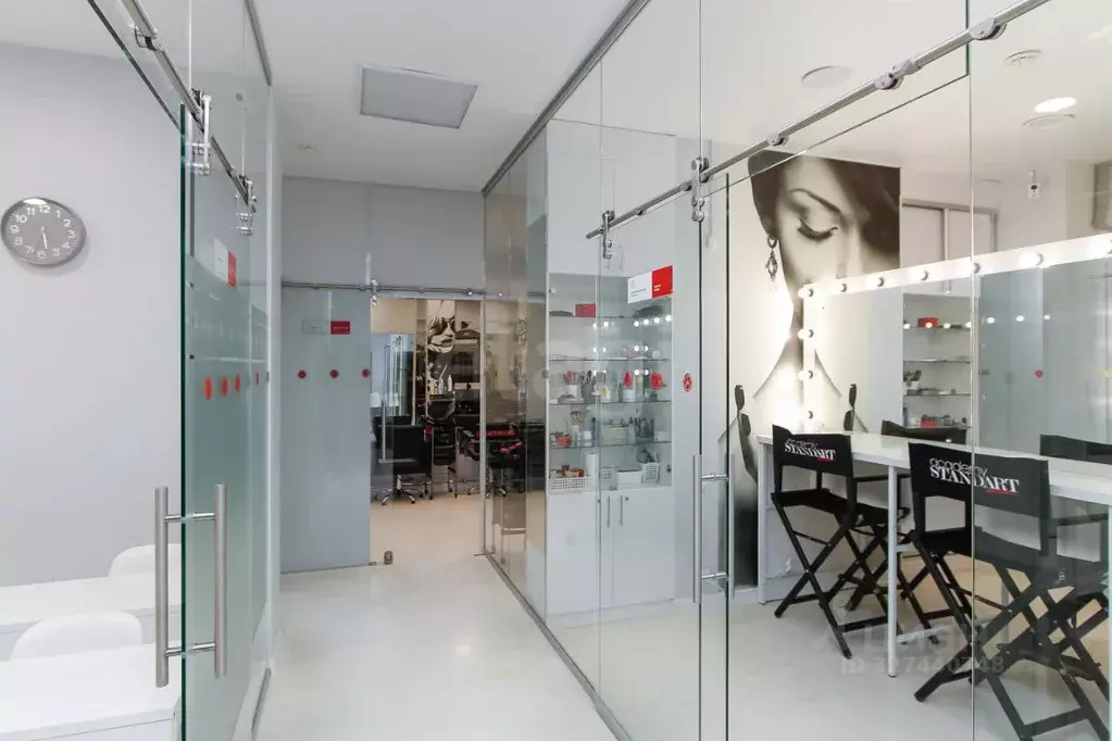 Помещение свободного назначения в Тюменская область, Тюмень ул. ... - Фото 1