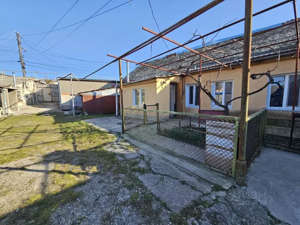 2-к кв. Крым, Симферополь ул. Курцовская, 11 (37.8 м) - Фото 2