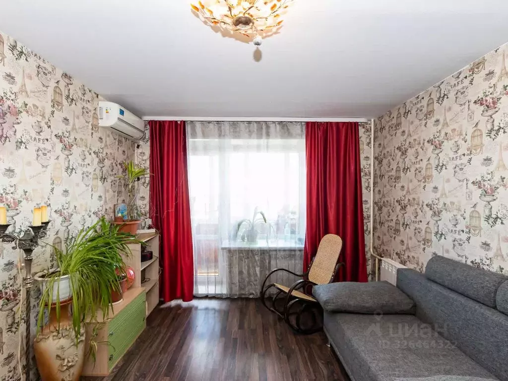 2-к кв. Тюменская область, Тюмень ул. Мельникайте, 124 (46.5 м) - Фото 1