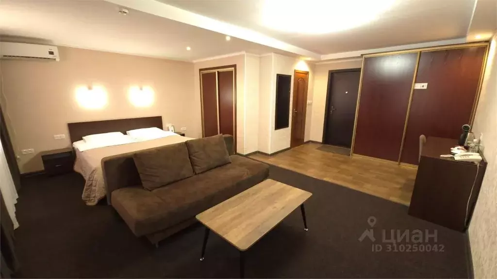 Комната Хабаровский край, Хабаровск Свободный пер., 11 (33.0 м) - Фото 0