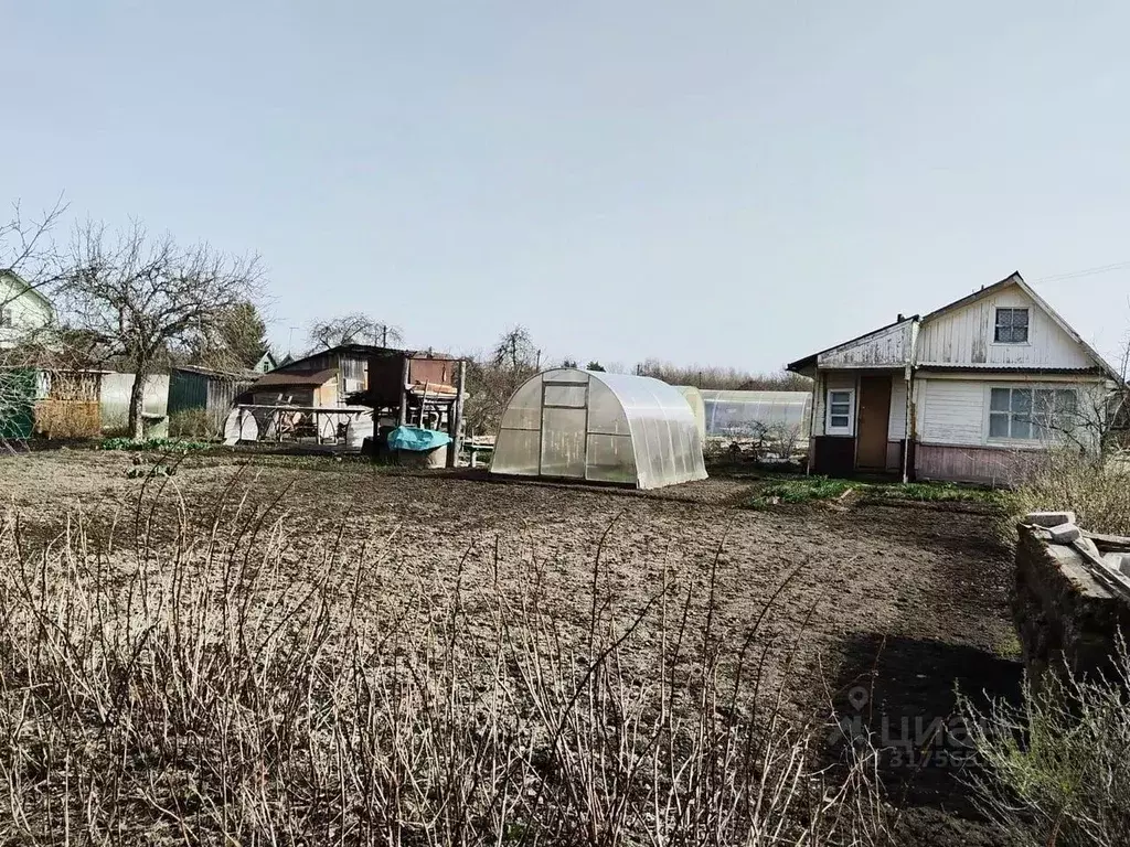 Участок в Ленинградская область, Волхов Южное СНТ, 4-я линия, 56 (6.0 ... - Фото 1