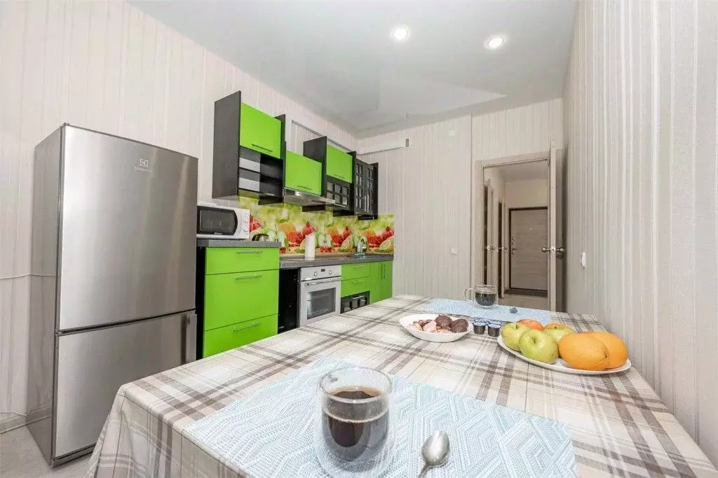 2-к кв. Ямало-Ненецкий АО, Салехард ул. Республики, 75А (57.0 м) - Фото 1