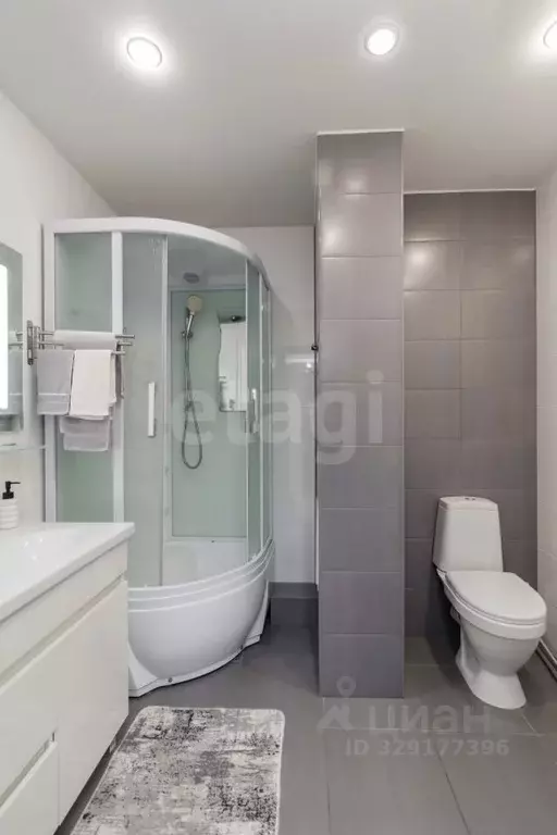 1-к кв. Тюменская область, Тюмень ул. Павла Шарова, 5 (40.0 м) - Фото 1