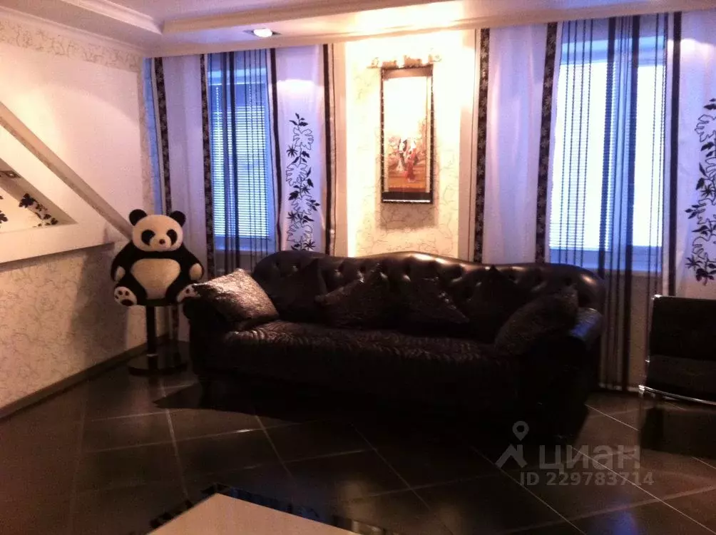 2-к кв. Оренбургская область, Оренбург Салмышская ул., 34к2 (75.0 м) - Фото 1