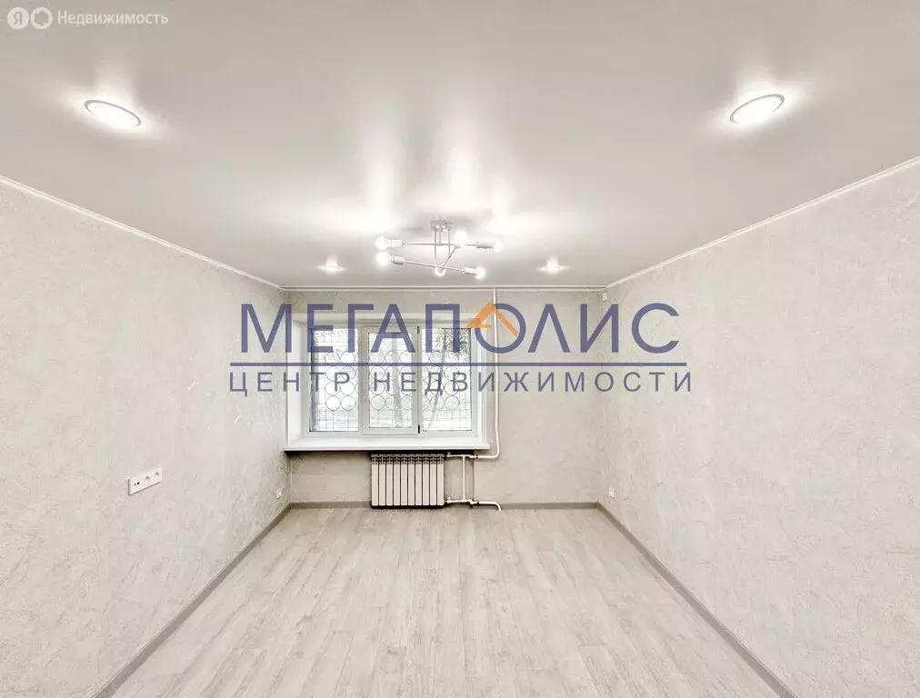 1-комнатная квартира: Балаково, улица Комарова, 134А (18 м) - Фото 1