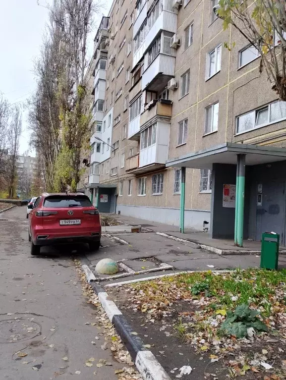 3-к кв. Саратовская область, Саратов ул. Имени В.Н. Симбирцева, 14 ... - Фото 1