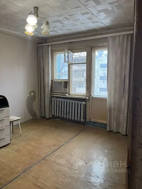 2-к кв. Саратовская область, Энгельс 2-й мкр, 33 (44.8 м) - Фото 1