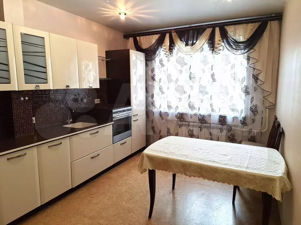 2-к. квартира, 72,6 м, 9/17 эт. - Фото 1