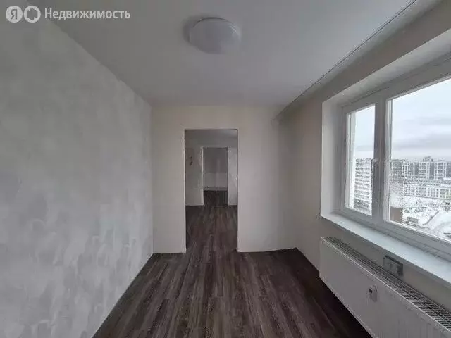 3-комнатная квартира: Тюмень, улица Павла Шарова, 27 (56.2 м) - Фото 2