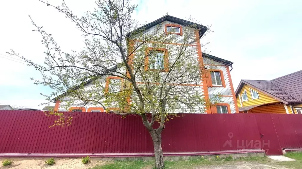 Дом в Брянская область, Брянск ул. Клары Цеткин, 47 (197 м) - Фото 0