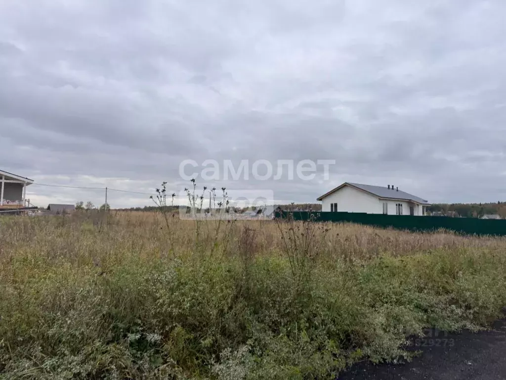 Участок в Московская область, Серпухов городской округ, д. Гавшино  ... - Фото 1