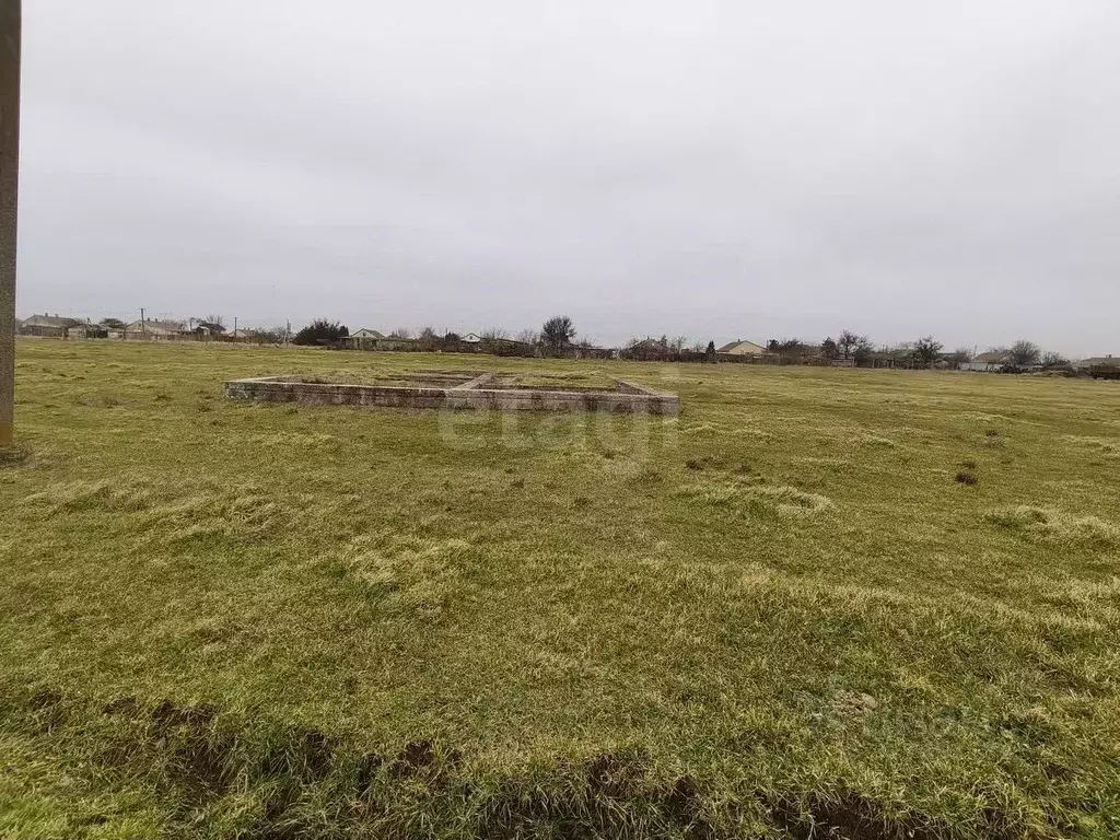 Участок в Крым, Ленинский район, с. Ильичево ул. Виноградная (15.0 ... - Фото 1