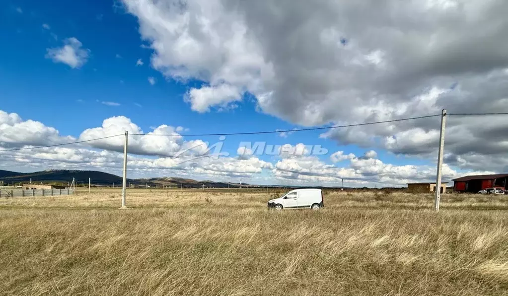 Участок в Крым, Симферопольский район, Перовское с/пос, с. ... - Фото 2