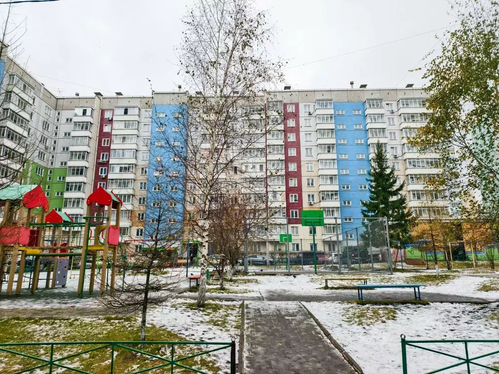 3-к кв. Красноярский край, Красноярск ул. Дмитрия Мартынова, 15 (66.7 ... - Фото 1