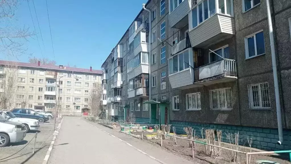 2-к кв. Омская область, Омск Заозерный мкр, просп. Менделеева, 25Б ... - Фото 1