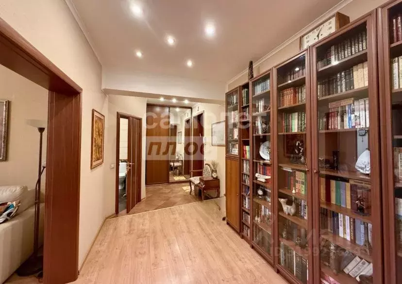 3-к кв. Татарстан, Казань ул. Гагарина, 89 (85.0 м) - Фото 0