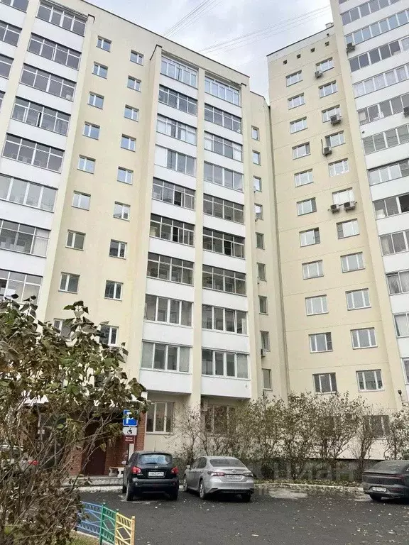 4-к кв. Свердловская область, Екатеринбург ул. Чкалова, 5 (113.5 м) - Фото 0