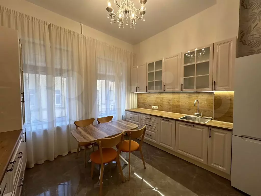 2-к. квартира, 85 м, 2/4 эт. - Фото 1